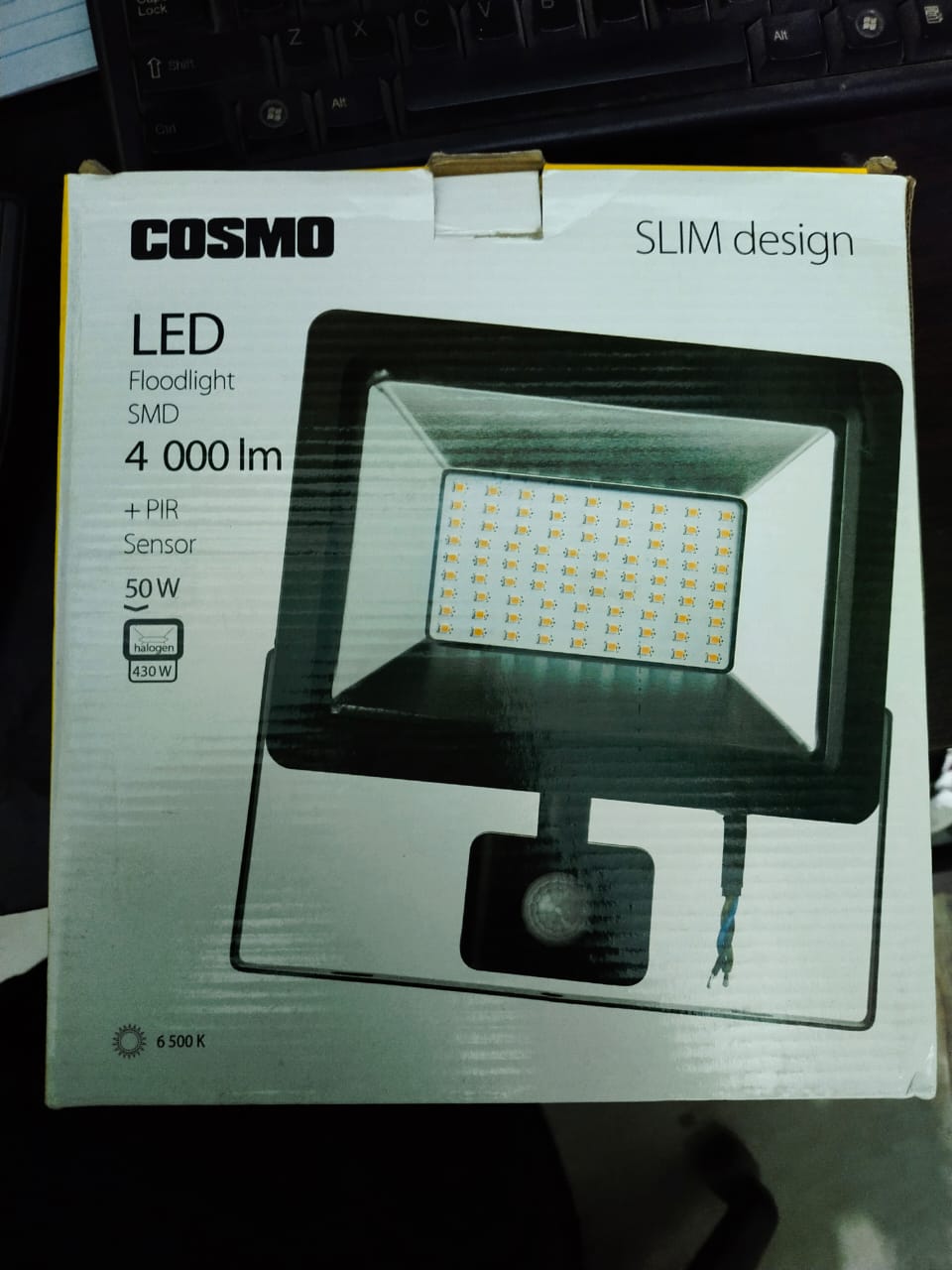 Outdoor Floodlight 30W Refletor SMD LED FloodLight Searchlight Daylight With PIR Motion Sensor Waterproof Wall Garage Stadium, football Field Light Waterproof Flood Light
