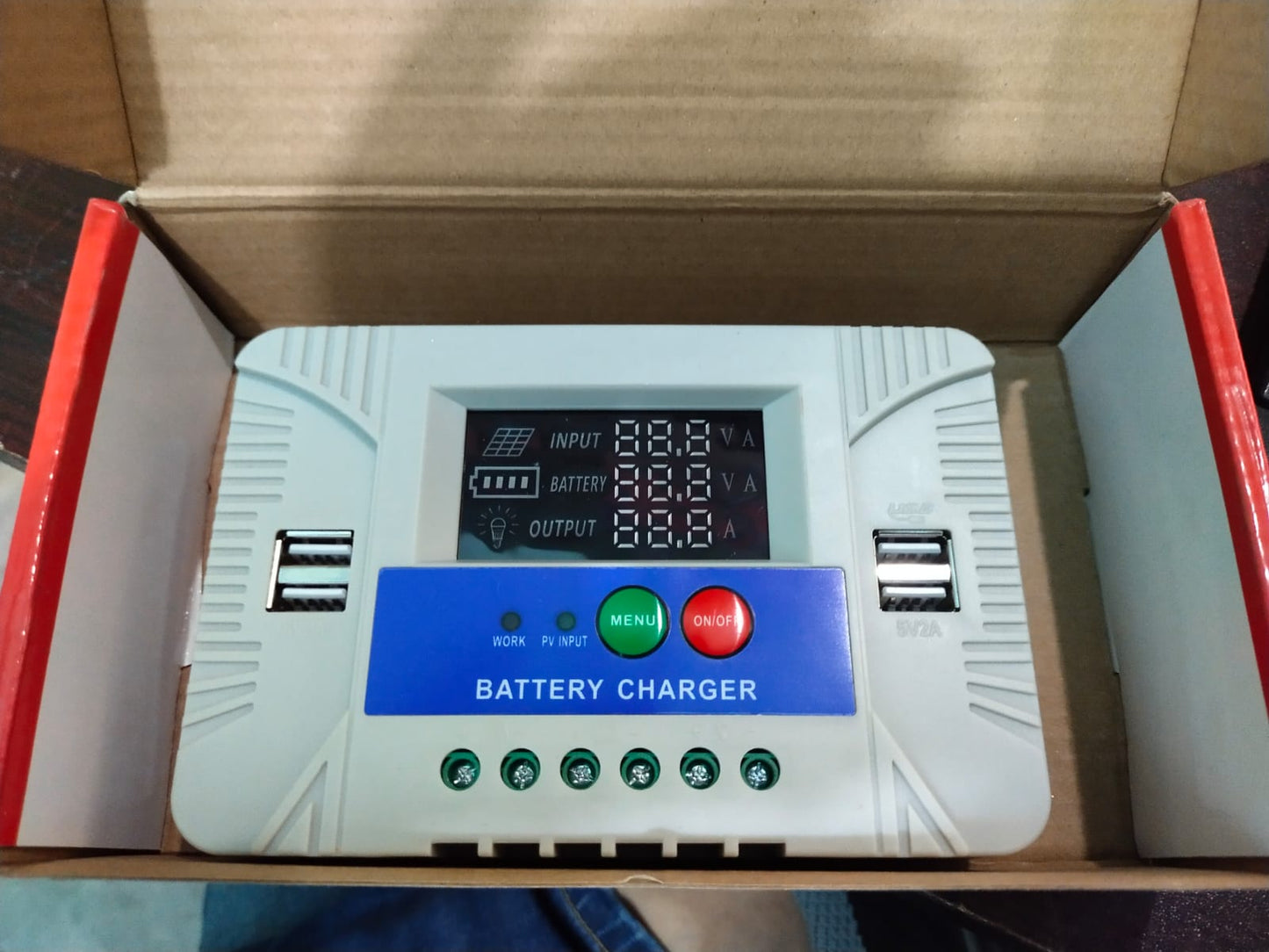 PWM Solar Controller 30A / 50A with Multiple USB sockets and Capacity of 12V 24V and LCD Display with digital screen high quality & Automatic system professional charge controllar