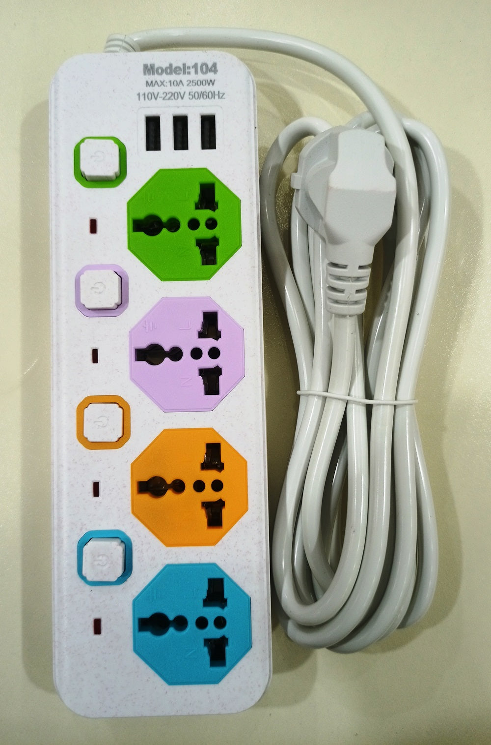 4 way power Strip / Extension Lead board with 3 USB Ports and 4 Sockets with Long Wire