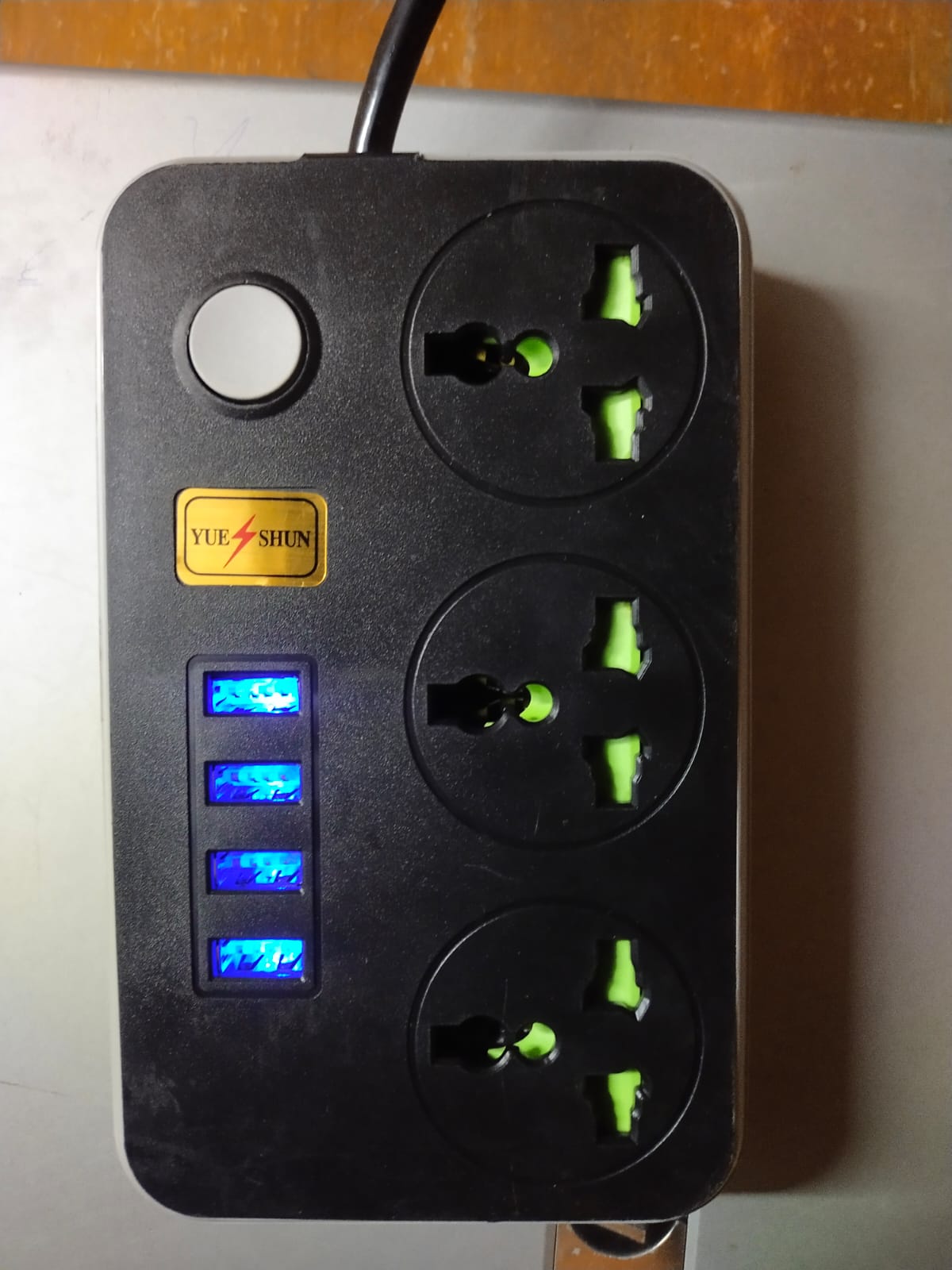 4 USB Port 3 Universal Power Strip Extension Plug Power Socket Electric Sockets Elektrik Soket Extension Cords