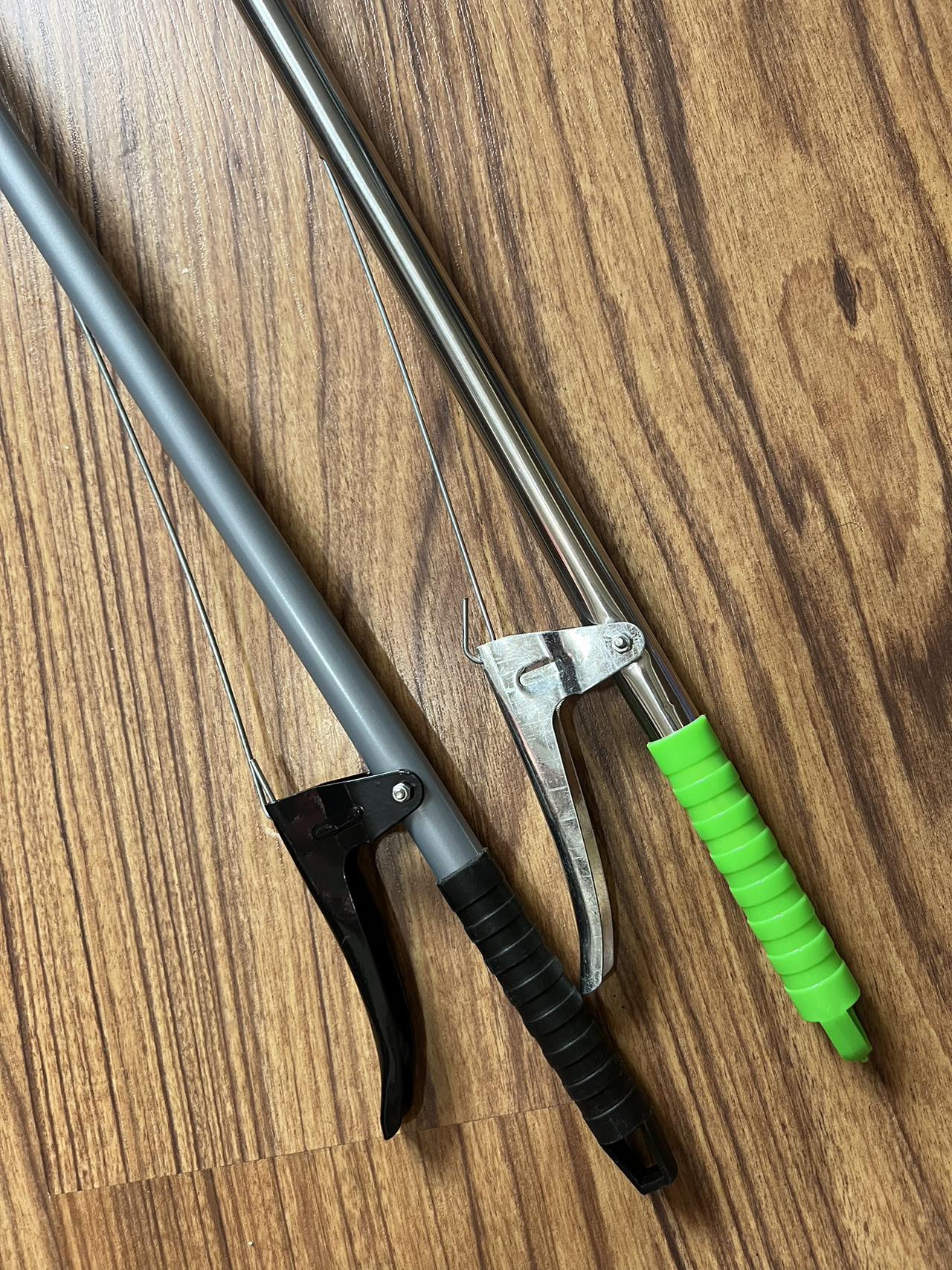 3ft Grab Stick – 90cm Long Stainless Steel Reptile Grabber with Anti-Rust Finish & Non-Slip Plastic Handle | Multipurpose Trash Picker, Snake Catching Tool, Reptile Control & Household Helper Daily Use Trendy Easy