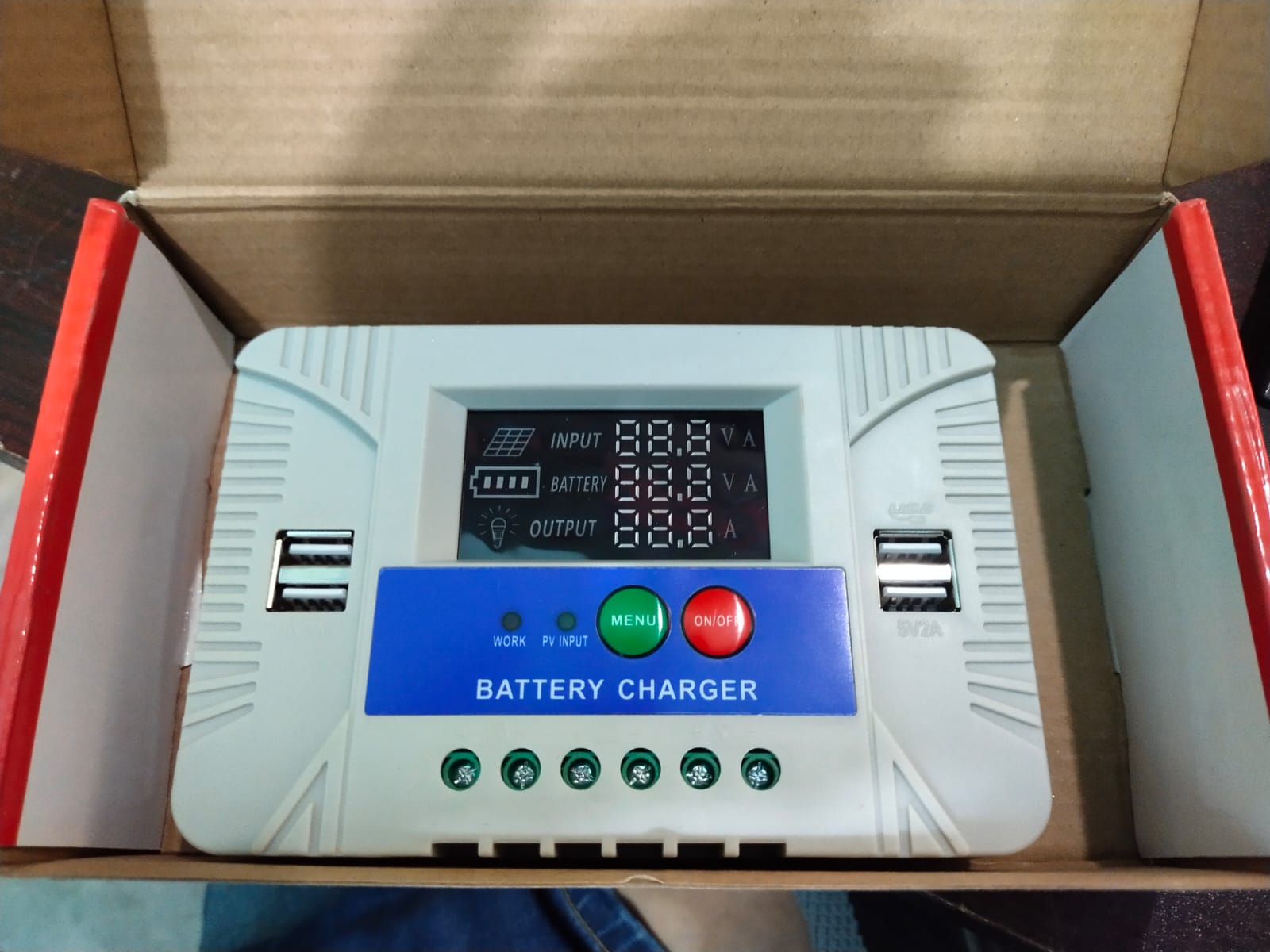 PWM Solar Controller 30A / 50A with Multiple USB sockets and Capacity of 12V 24V and LCD Display  with digital screen high quality & Automatic system professional charge controllar