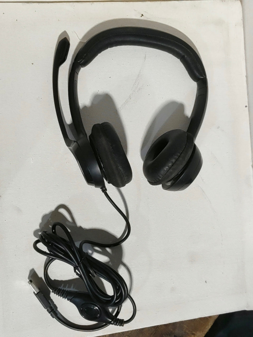 Logitech H-390 Headphones Noise cancelling microphone USB